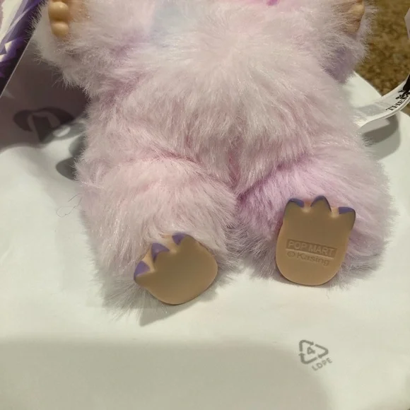 Labubu, Popmart (Luck) Big into Energy - Picture 2 of 4